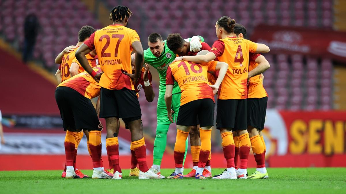 Galatasaray'n Antalya kadrosu belli oldu! 4 futbolcu yok