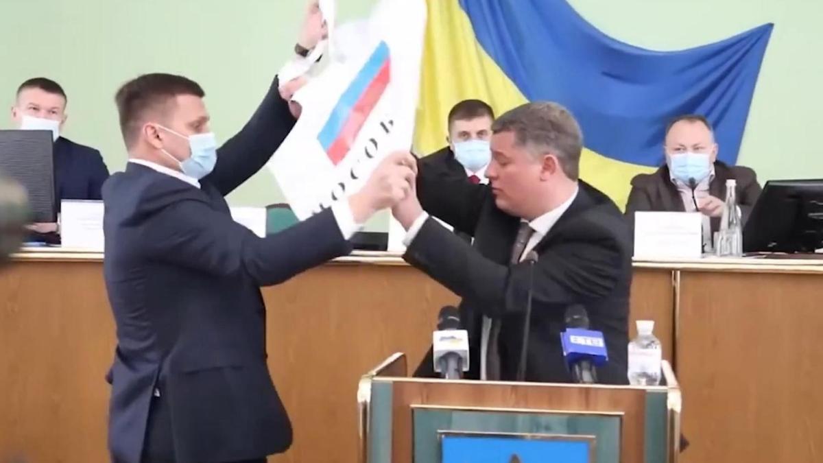 Ukrayna'da Rus bayra krizi