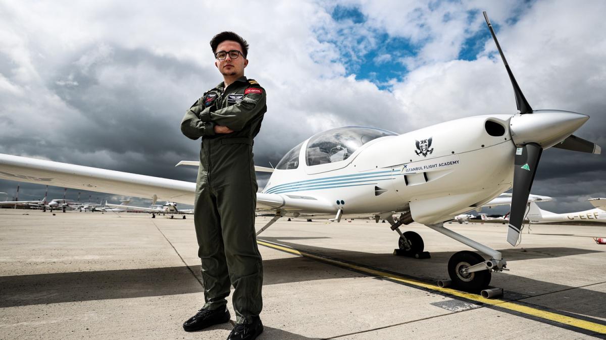 17 yanda Trkiye'nin en gen pilotu oldu, hedefi ise 'en gen kaptan pilot' olmak