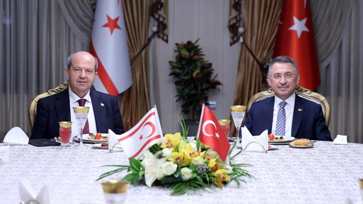 Cumhurbakan Yardmcs Oktay, KKTC Cumhurbakan Tatar ile bir araya geldi 