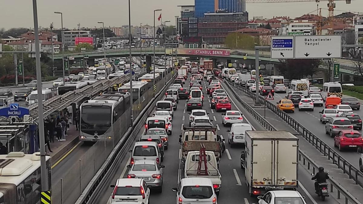stanbul'da trafik younluu yzde 78'e kt 