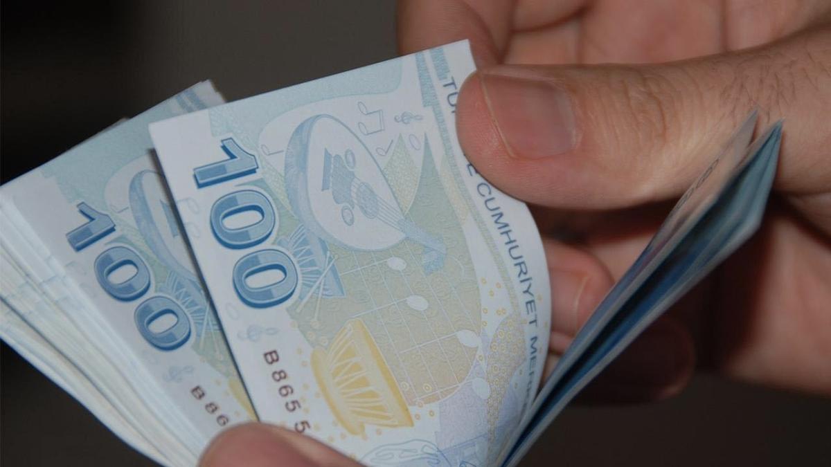 Emeklilerin bayram ikramiyesi 1100 lira oldu! Karar Resmi Gazete'de