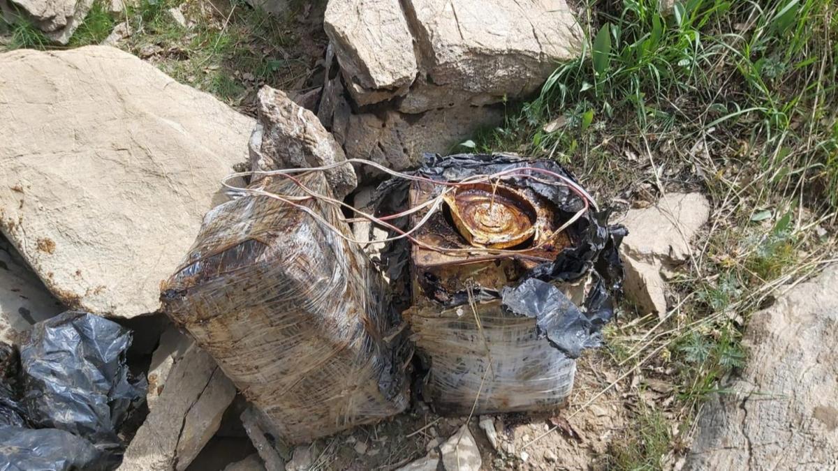Terr rgt PKK'ya ait 90 kilo patlayc ele geirildi 