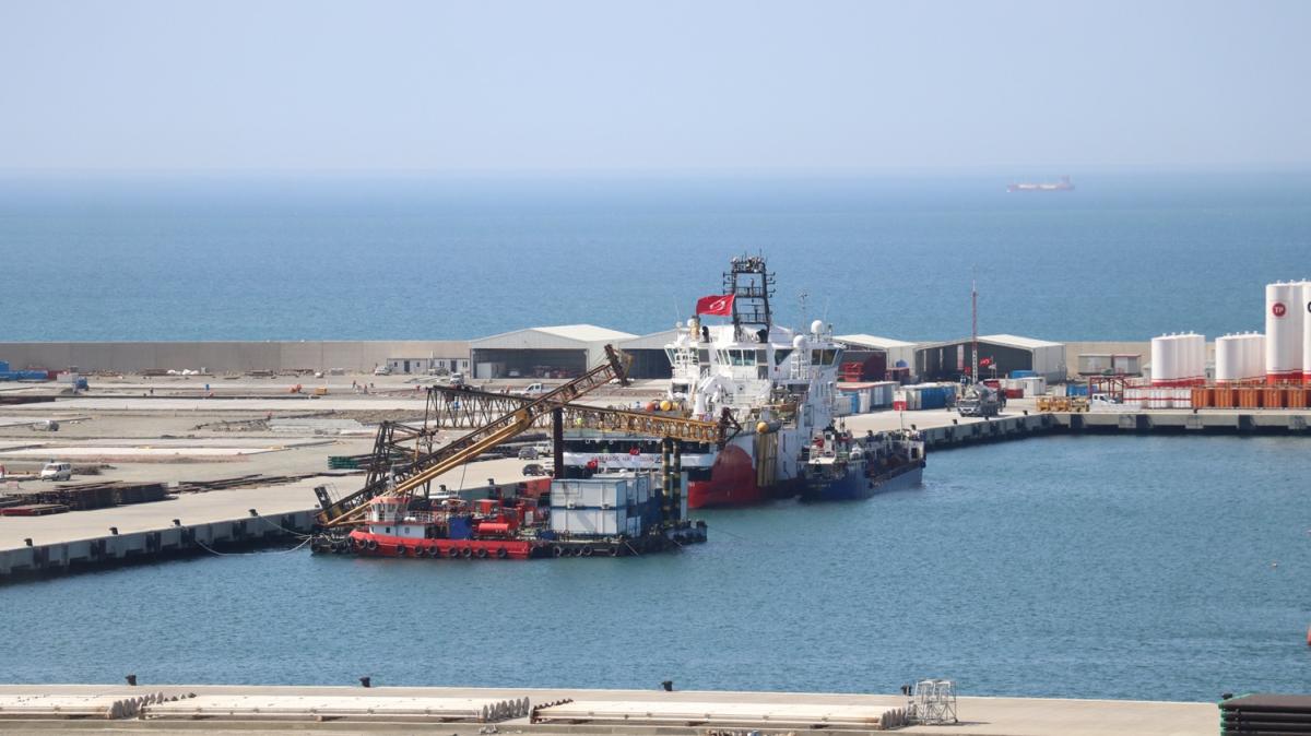 'Barbaros Hayrettin Paa' sismik aratrma gemisi Filyos Liman'na ulat