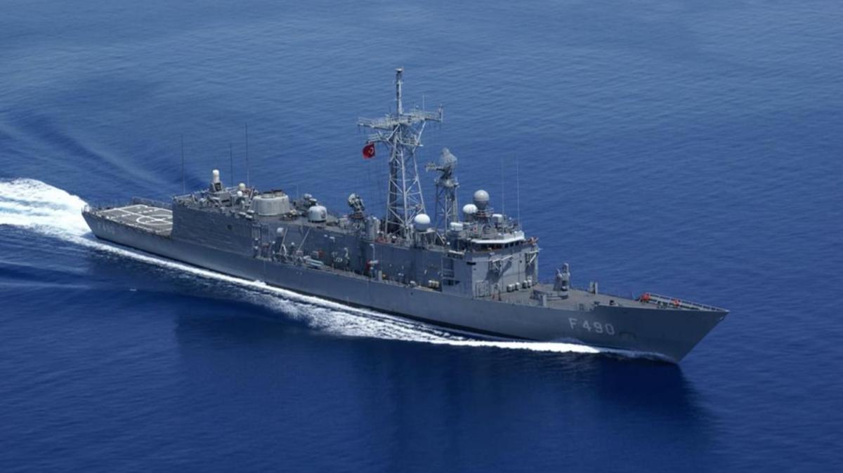 Libya aklarnda 123 dzensiz gmen, TSK'ya ait TCG Gaziantep'in giriimiyle kurtarld 