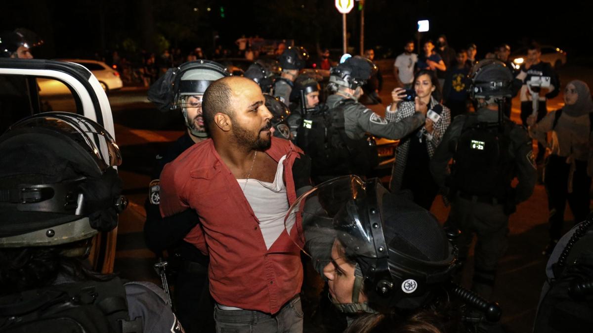 galci srail polisinden Filistinlilerin Kuds'teki gsterisine mdahale