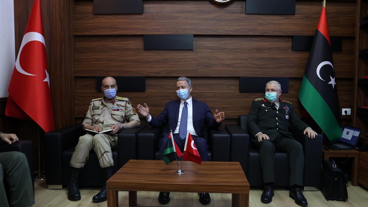 Milli Savunma Bakan Akar, Libya Genelkurmay Bakan Orgeneral El-Haddad ile grt