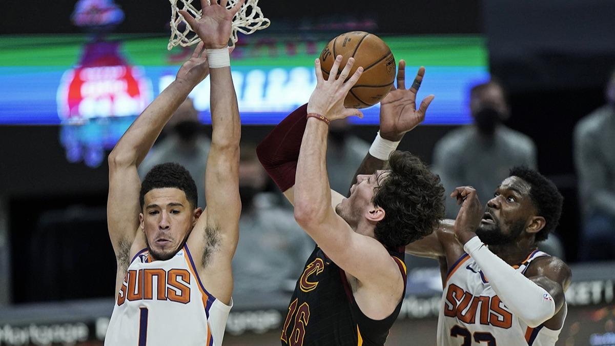 Cedi Osman'dan Phoenix Suns'a 16 say