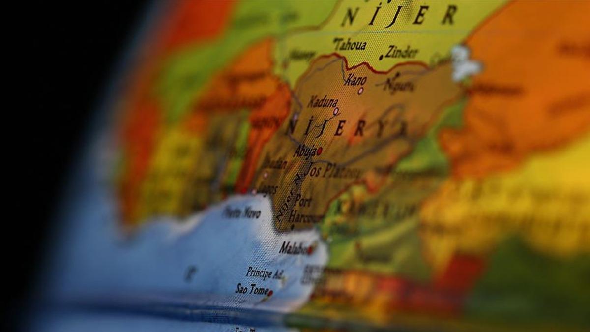 Nijerya'da silahl etelerin kamp imha edildi