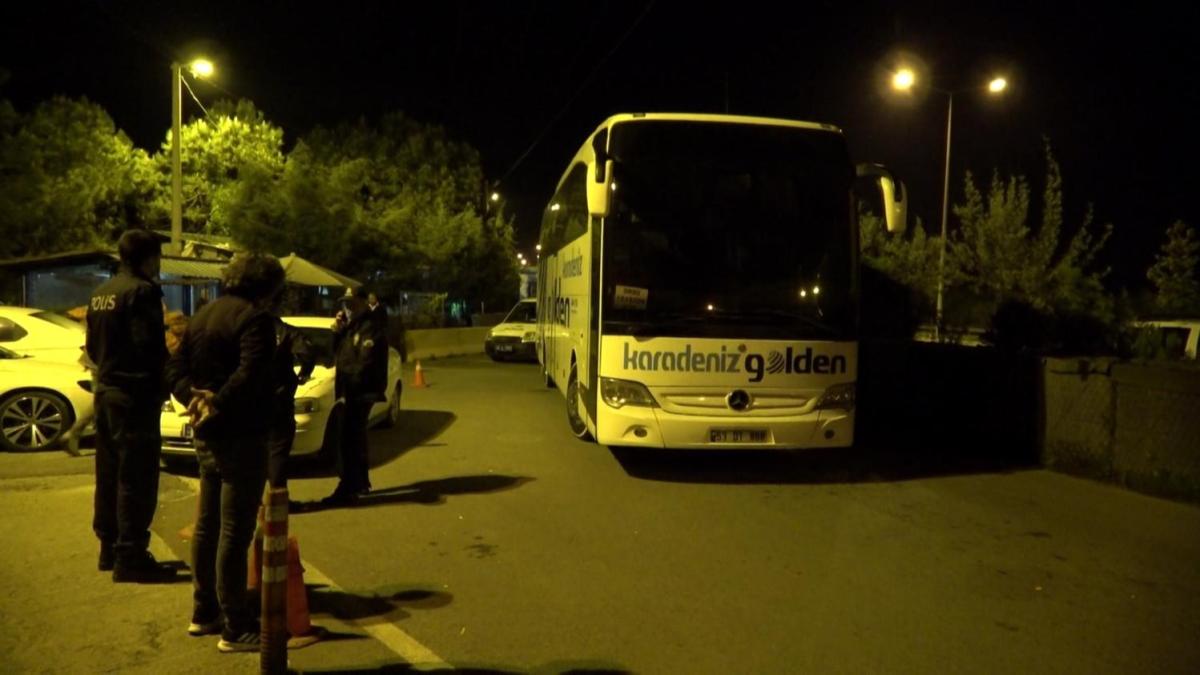 Sahte kimlik ve seyahat izin belgeli Afgan uyruklu gmenler gece denetiminde yakaland