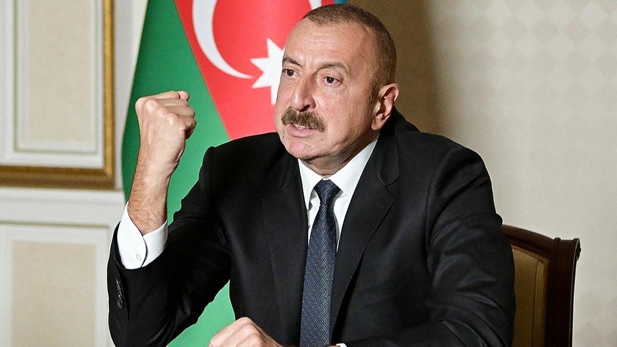 Azerbaycan Cumhurbakan Aliyev sert kt: nce gidip aynaya bakn!