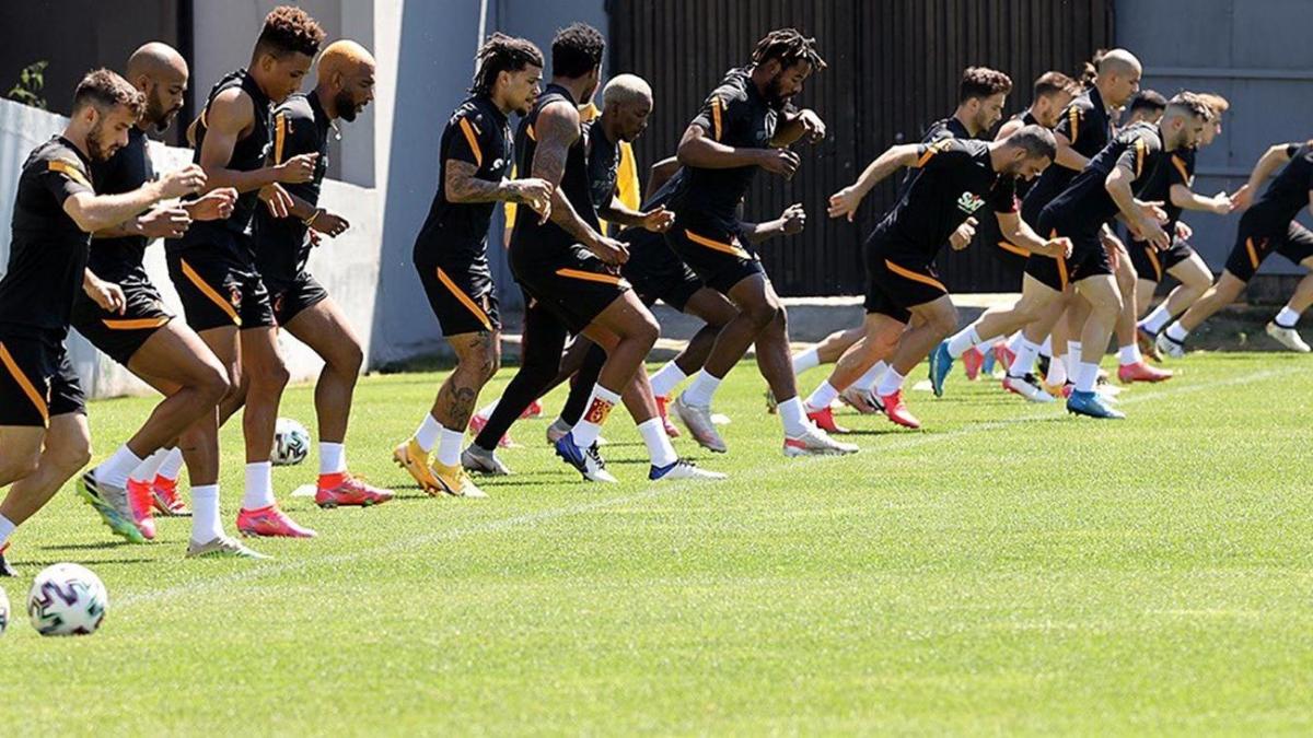 Galatasaray'da Falcao yok, Mohamed kadroda