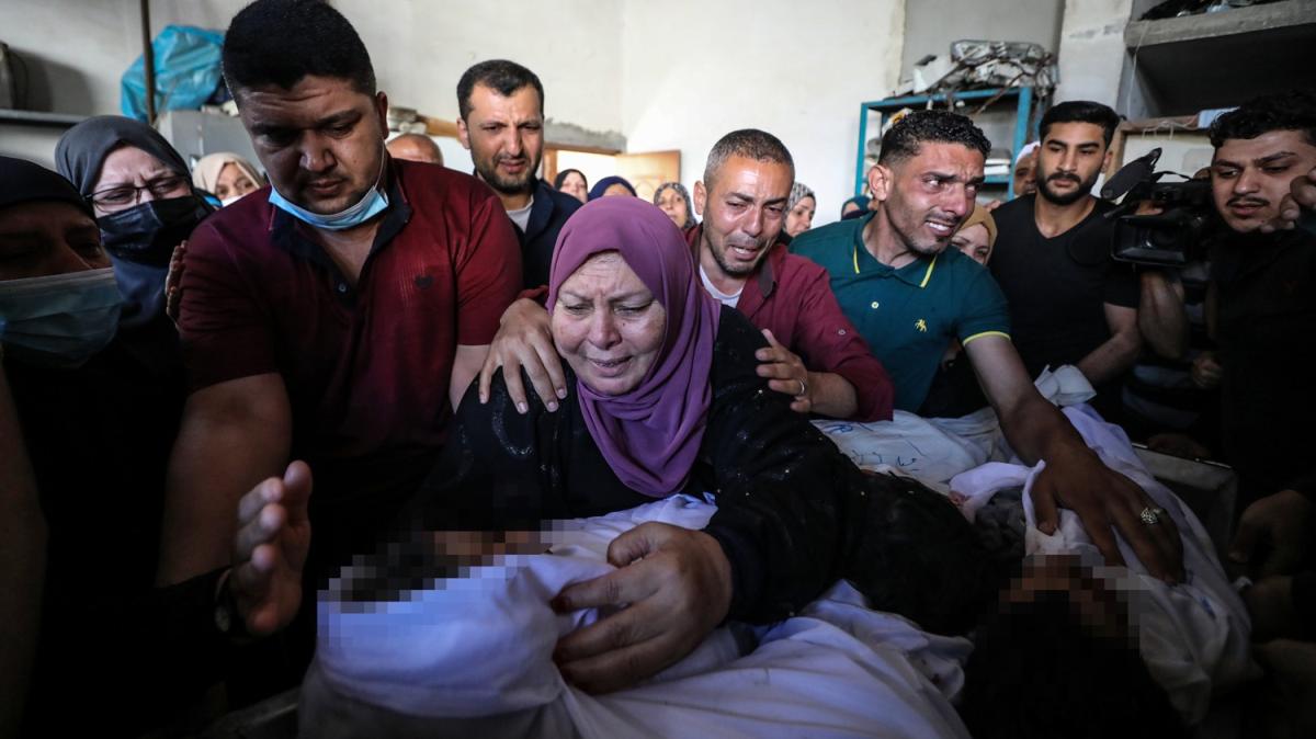 galci srail, Gazze eridi'ne hava saldrlarn srdryor