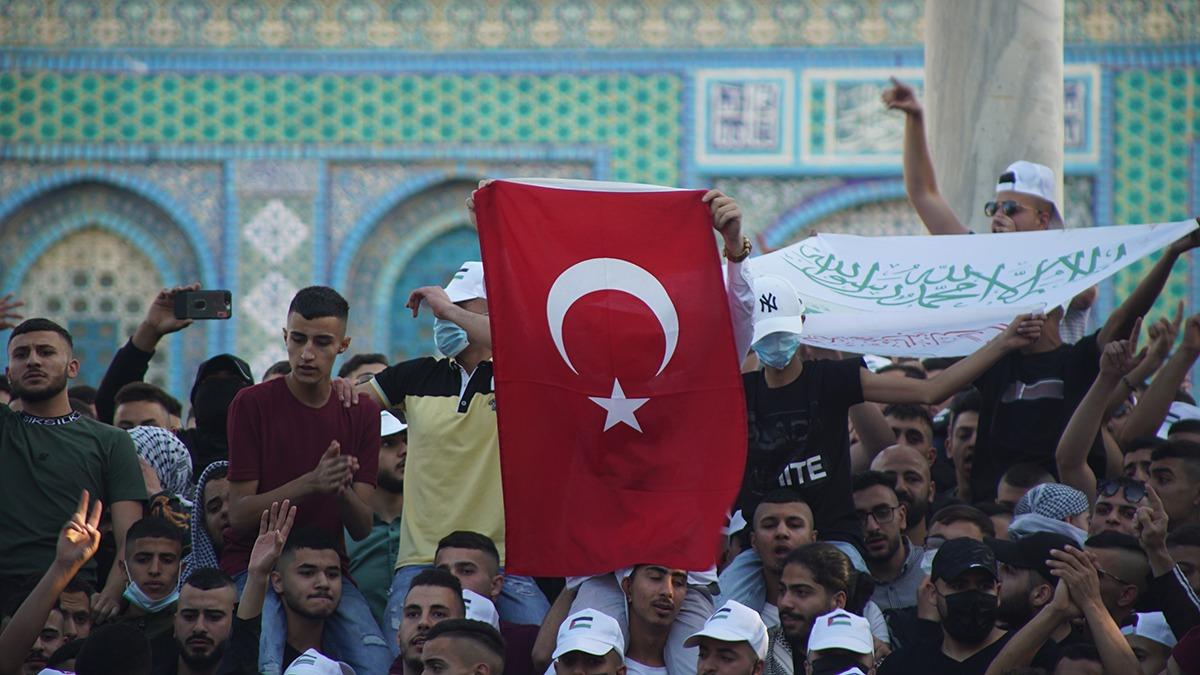 Mescid-i Aksa'da Erdoan sloganlar: Trkiye'ye askeri destek ars yaptlar
