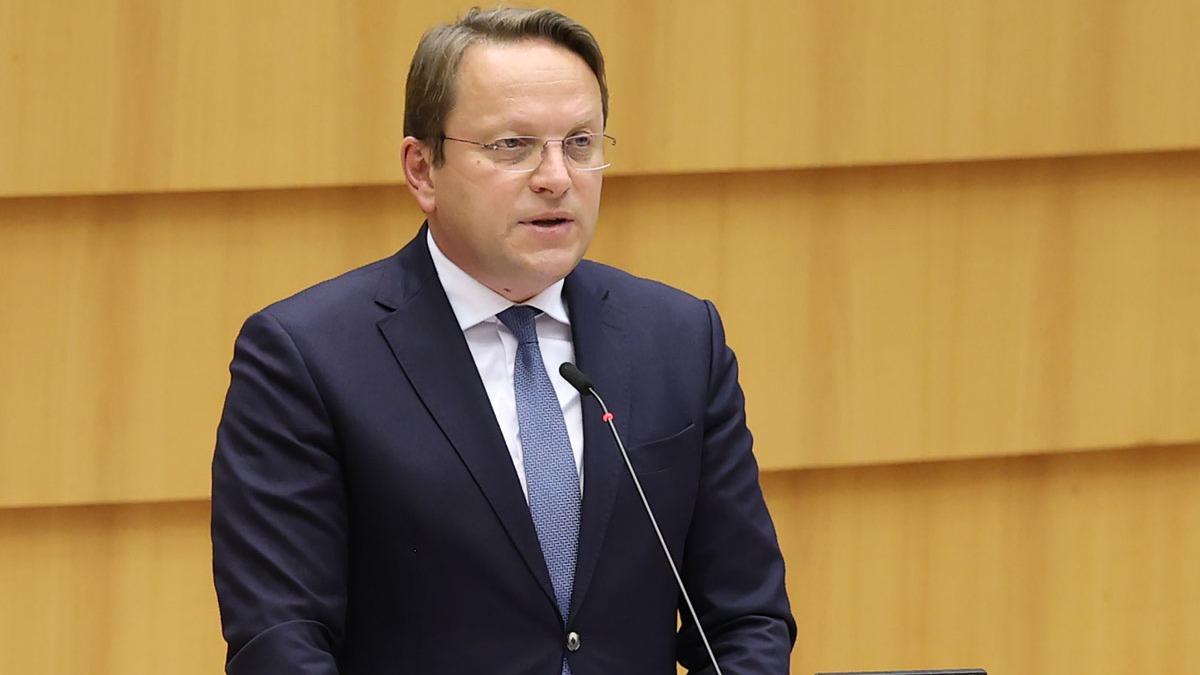 Varhelyi: Trkiye ile ilikileri gelitirmede stratejik karmz var