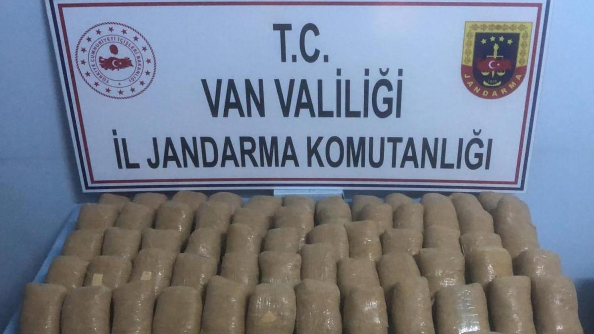 Jandarma ekiplerince 66 kilo uyuturucu yakaland