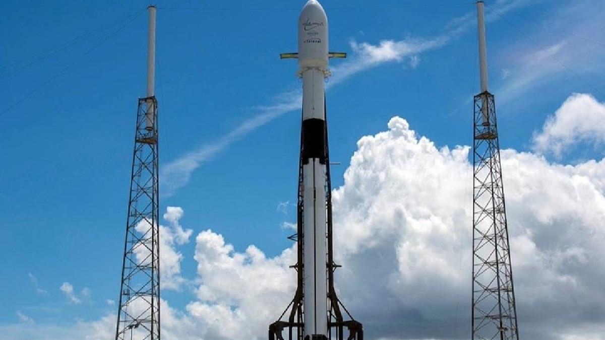 SpaceX, 60 iletiim uydusunu daha uzaya yollad