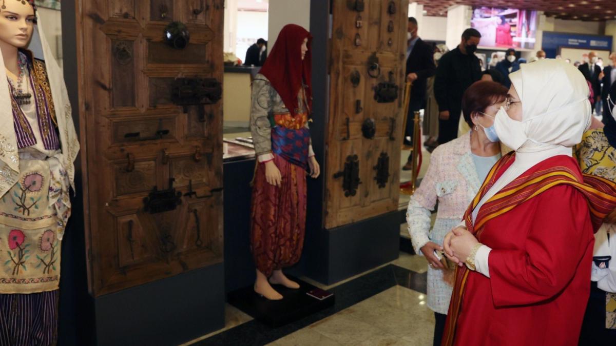Emine Erdoan 'Artsn Eksilmesin Dnm Pazar'n ziyaret etti