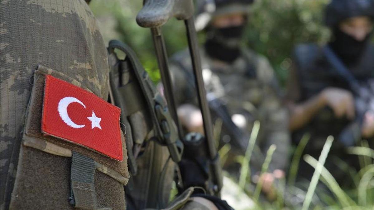 PKK'l terristlere ynelik operasyonda yaralanan asker, tedavi grd hastanede ehit oldu