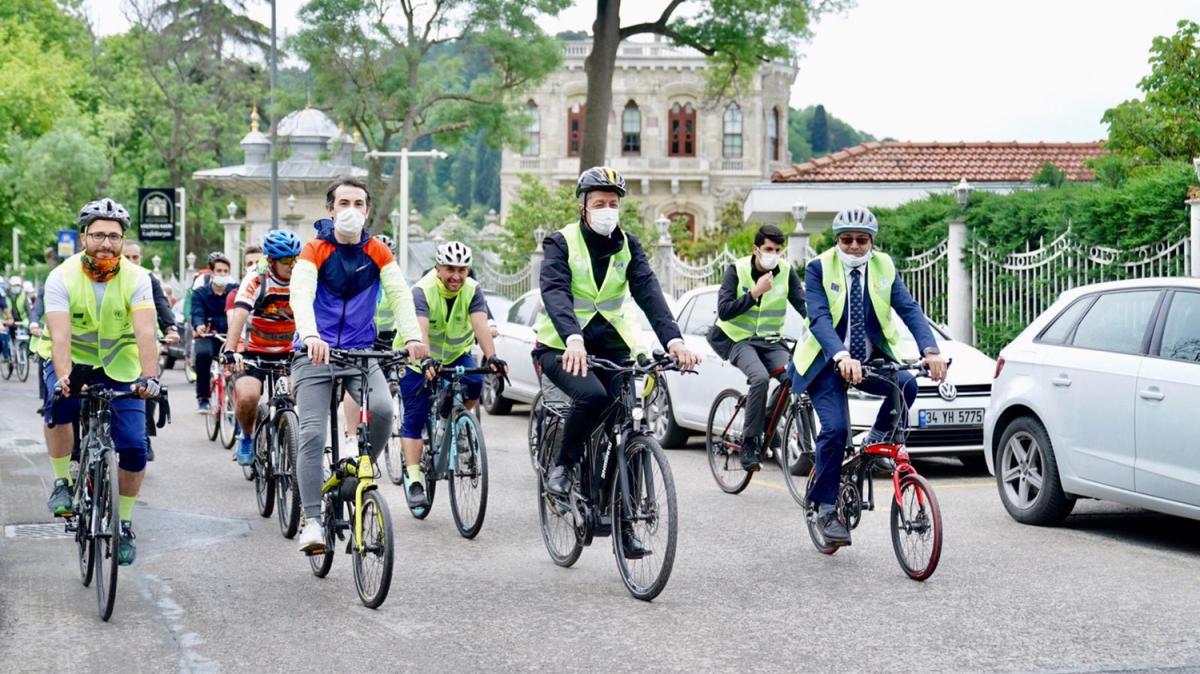 Bakan Seluk, retmenlerle pedal evirdi 