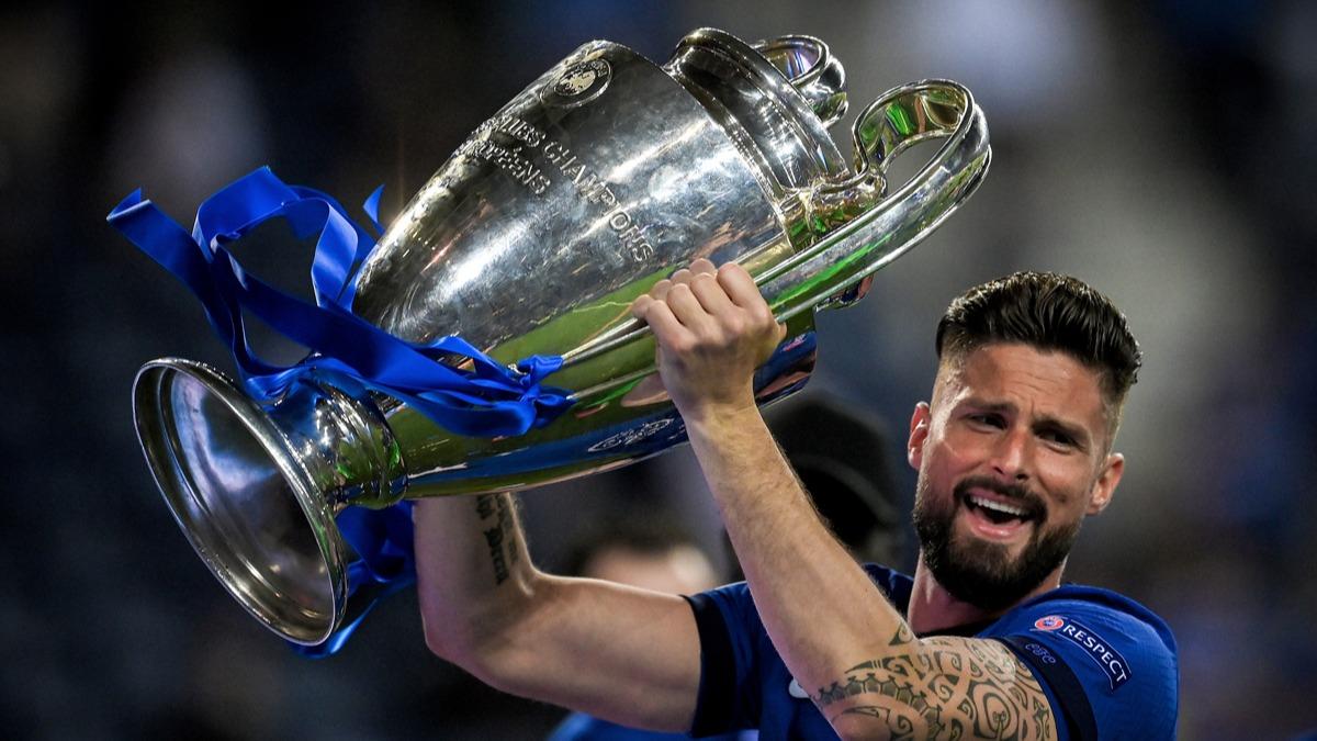 Olivier Giroud, Chelsea ile szleme uzatt