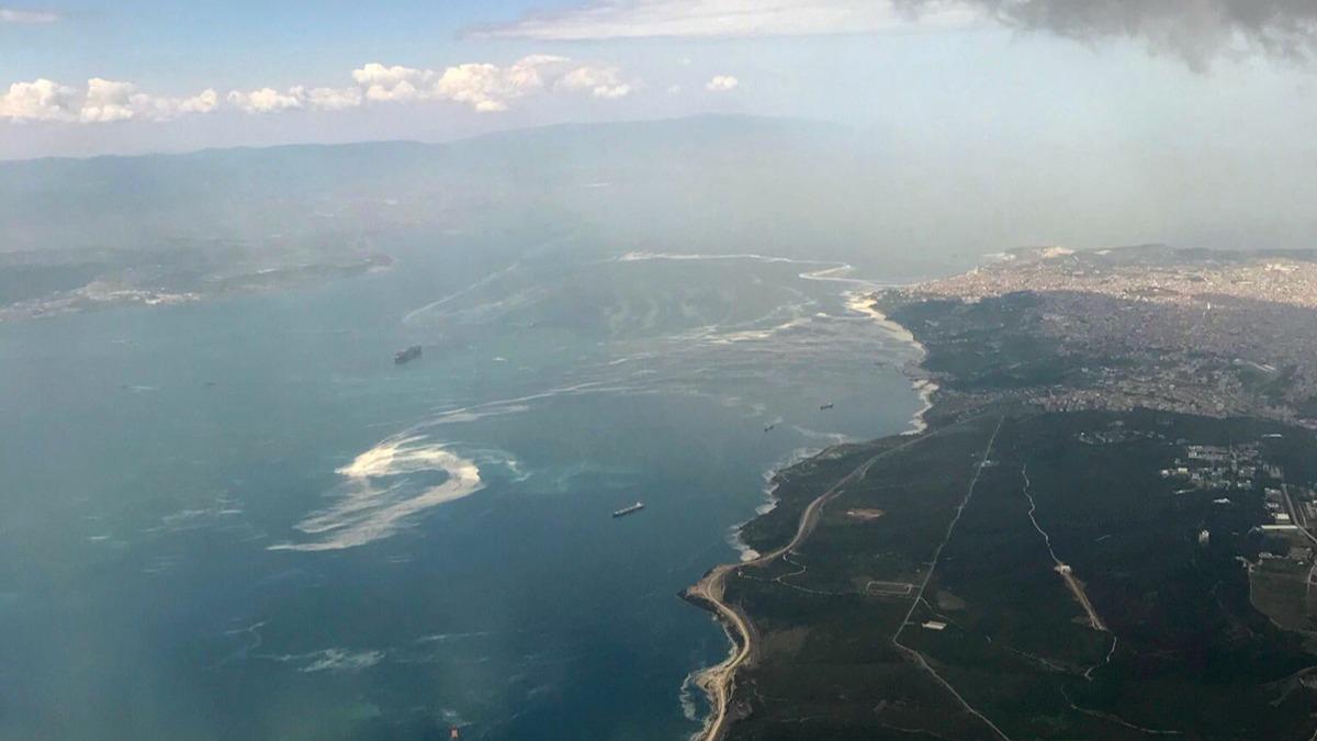 Marmara Denizi'ndeki msilaj havadan grntlendi