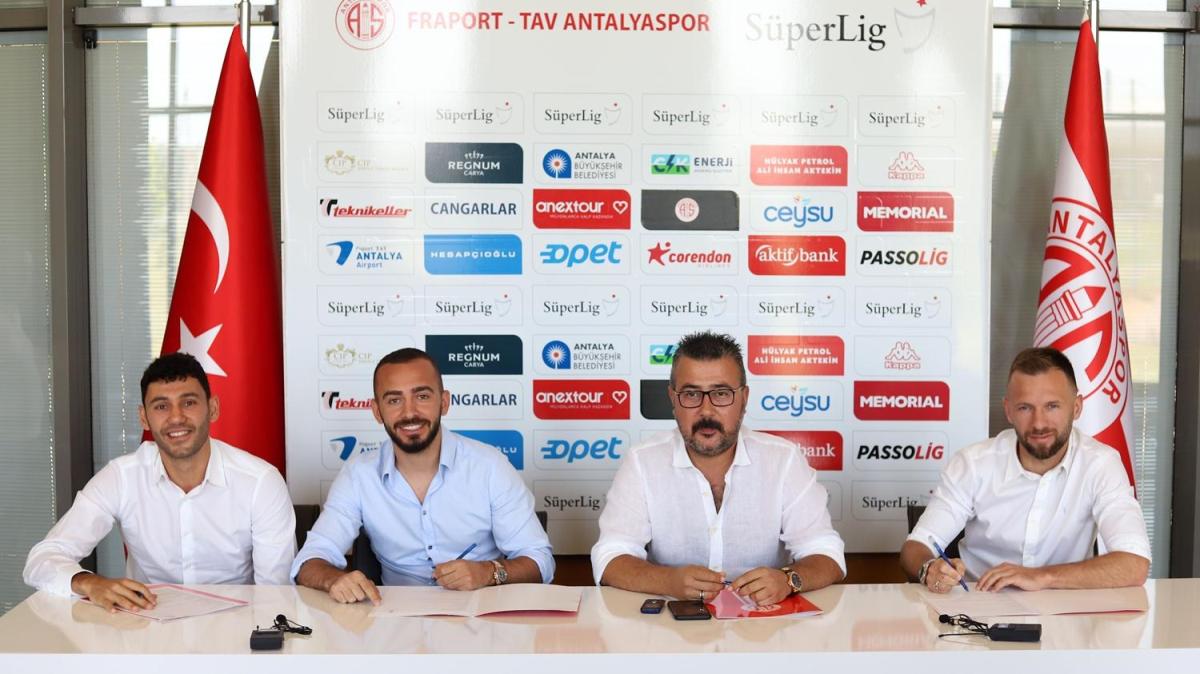 Antalyaspor'da 3 imza birden