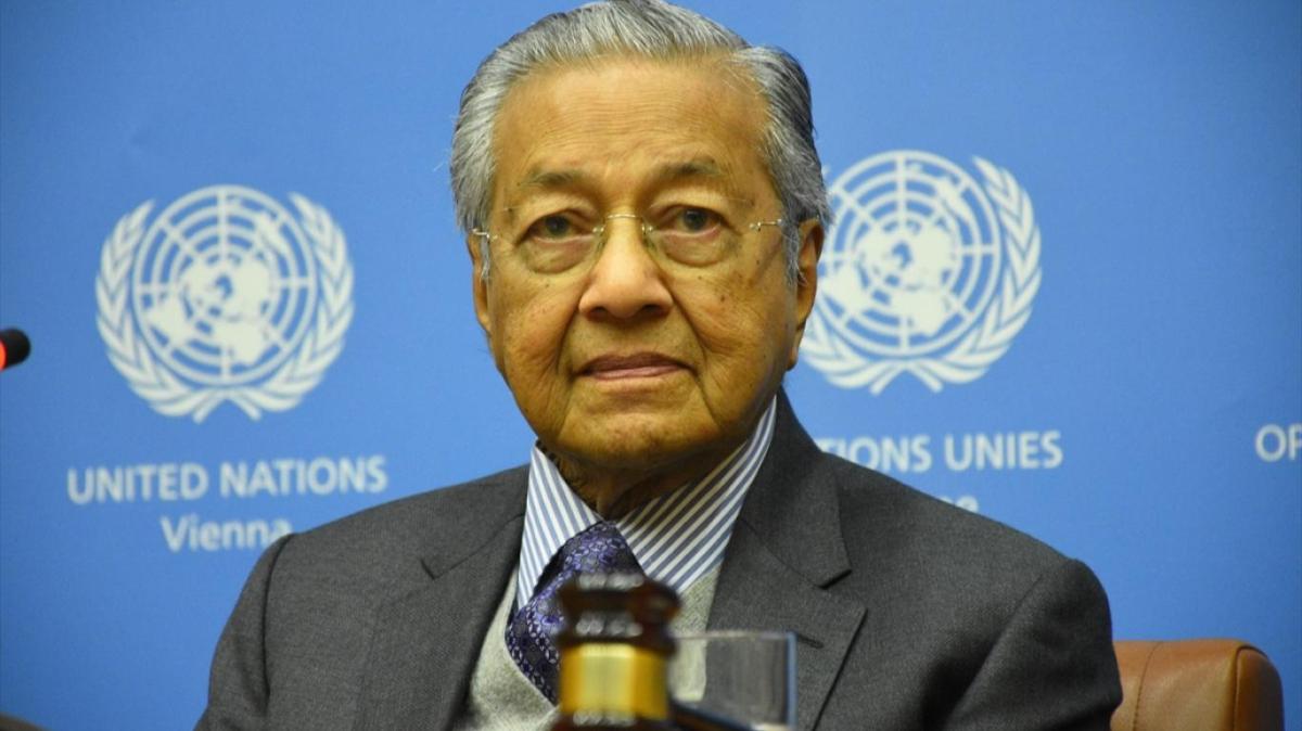 Mahathir'den lkeyi ''zel yetkili konsey ynetsin'' teklifi