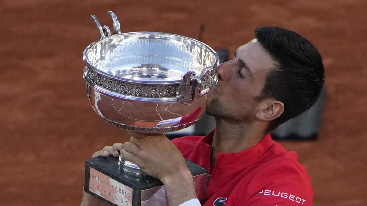 Novak Djokovic Fransa Ak'ta ampiyon oldu