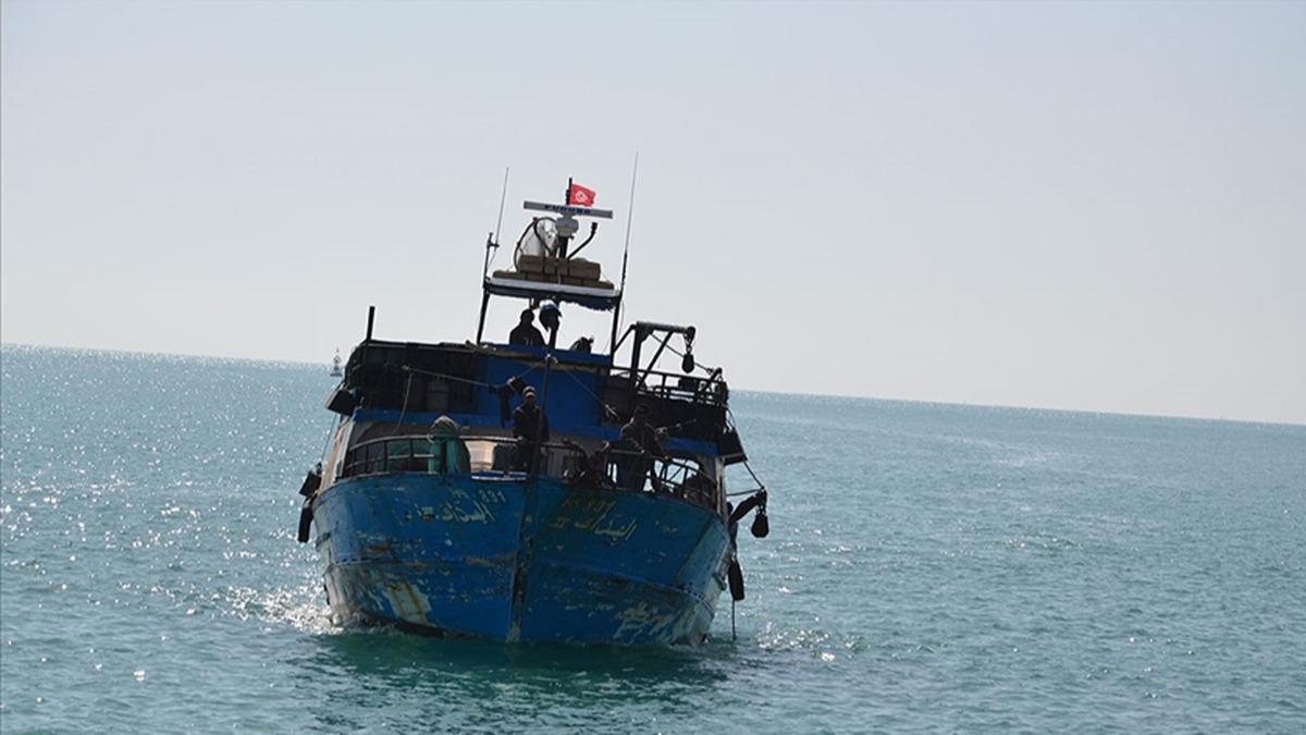 Yemen'de tekneleri batan 25 Afrikal dzensiz gmenin cesedine ulald 