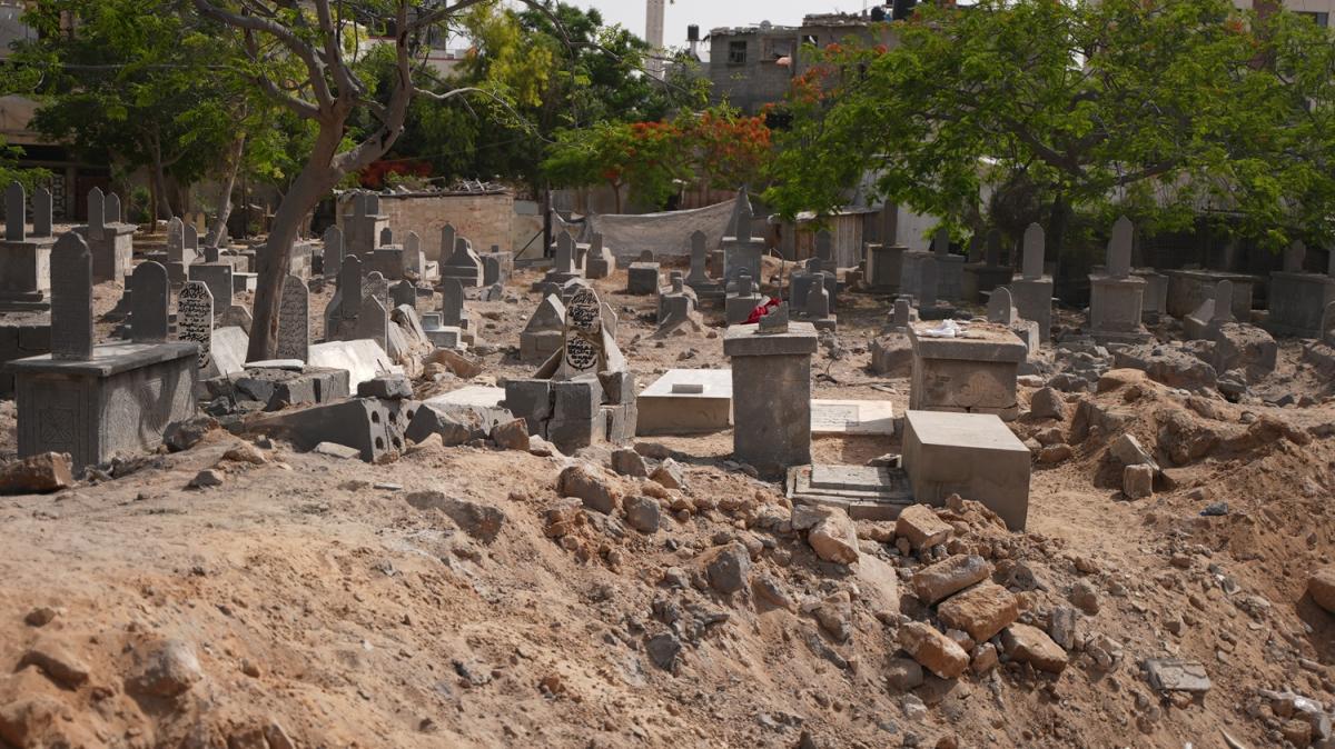 srail Filistinlileri mezarlarnda bile rahat brakmad