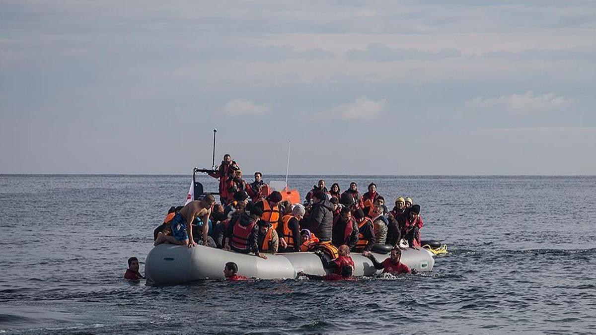 Trk denizciler uluslararas sularda 100 gmeni kurtard