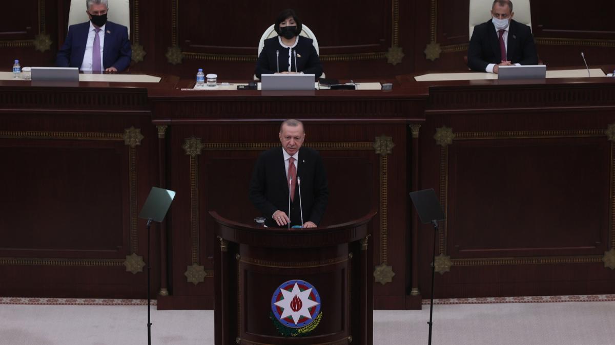 Bakan Erdoan'dan Azerbaycan Meclisi'nde tarihi ar: Gelin 6 lke bir platform oluturalm