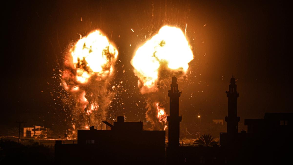srail Gazze eridi'ne hava saldrlar dzenledi
