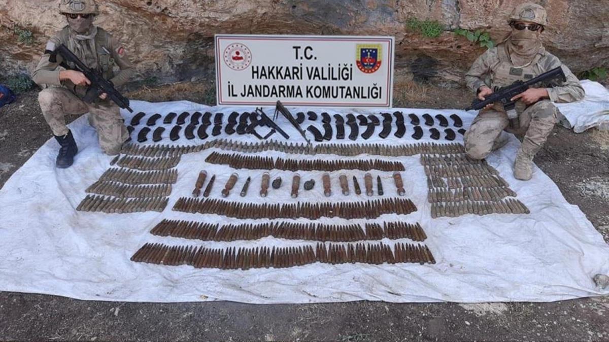 Hakkari'de terr rgt PKK'nn inleri yerle bir edildi 