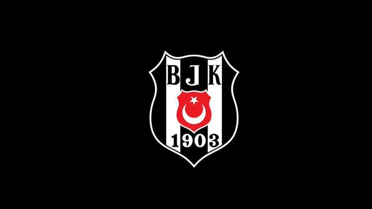 Beikta Galatasaray Bakan Burak Elmas tebrik etti