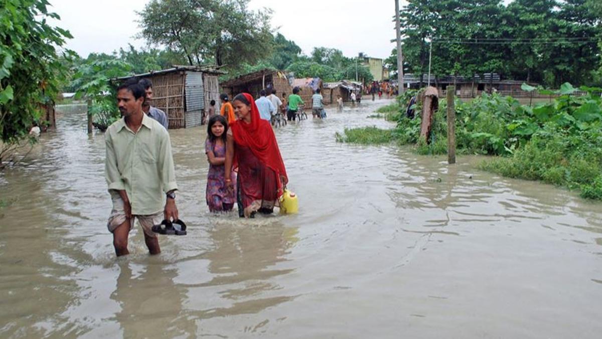 Nepal'deki selin bilanosu arlayor: l says 18 oldu 