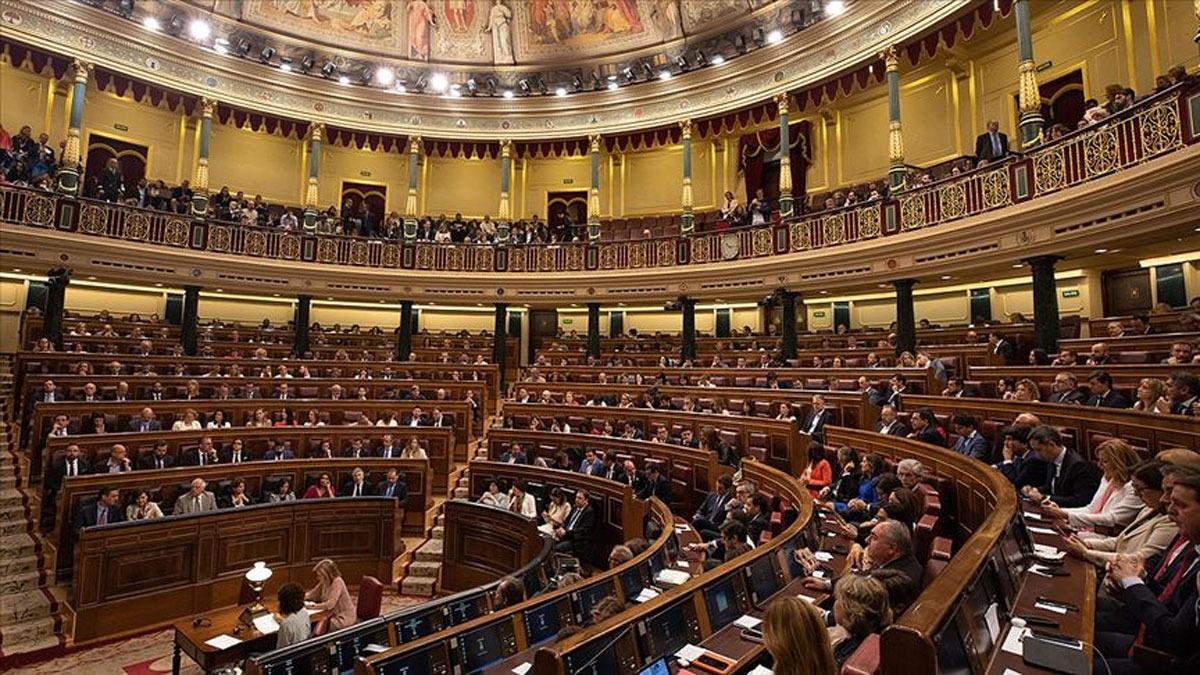 spanya hkmeti yarn tutuklu Katalan siyasetiler iin af karacak