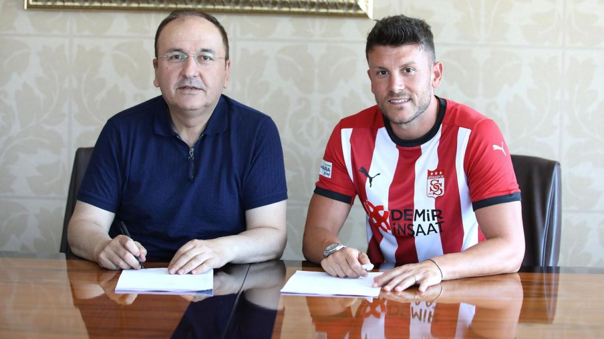 Sefa Ylmaz, Sivasspor'a transfer oldu