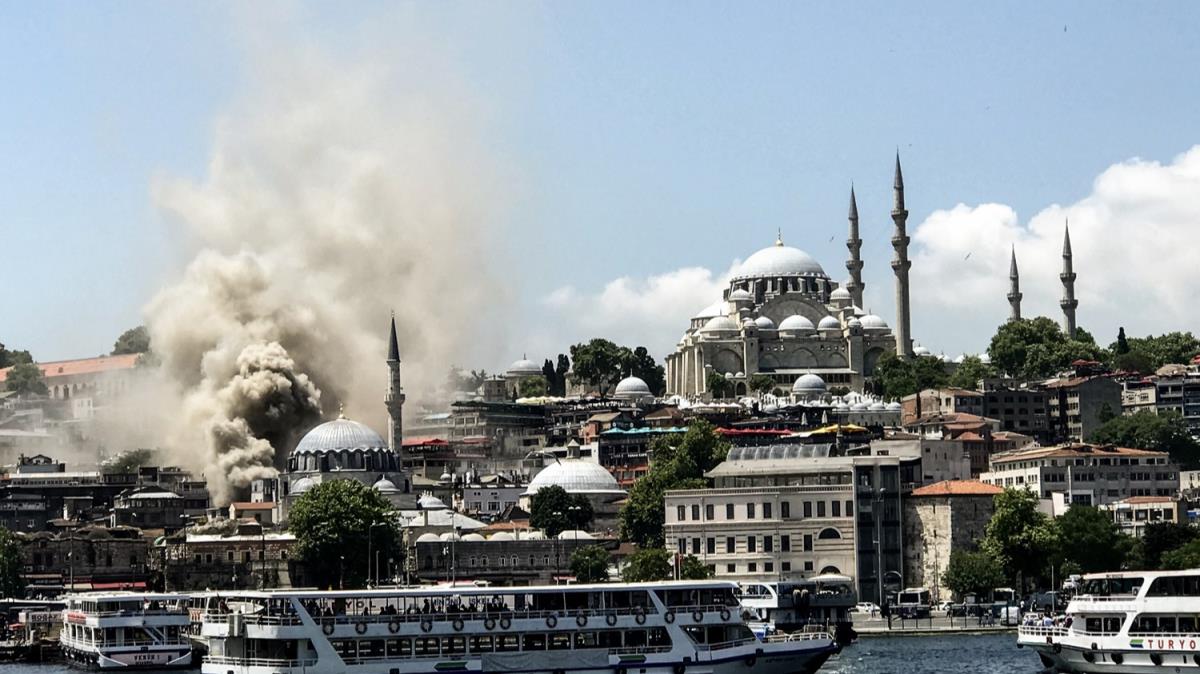 Fatih'te korkutan yangn!