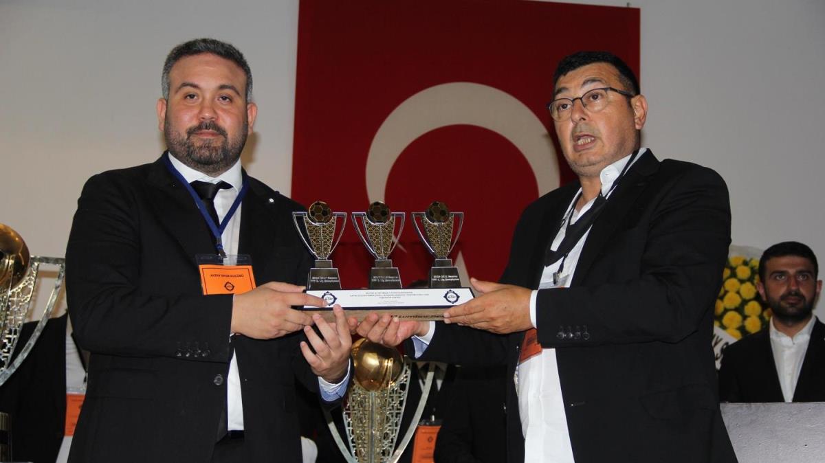 zgr Ekmeiolu Altay'da yeniden bakan