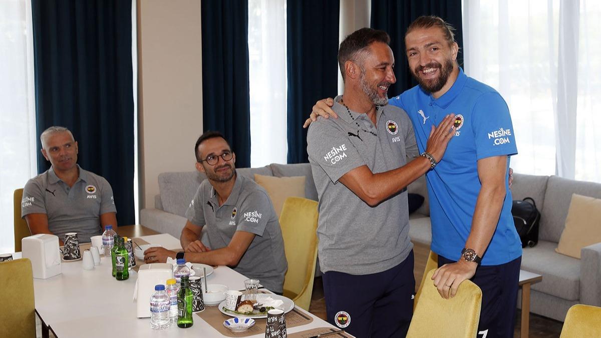 Fenerbahe'de Vitor Pereira - Caner Erkin bulumas