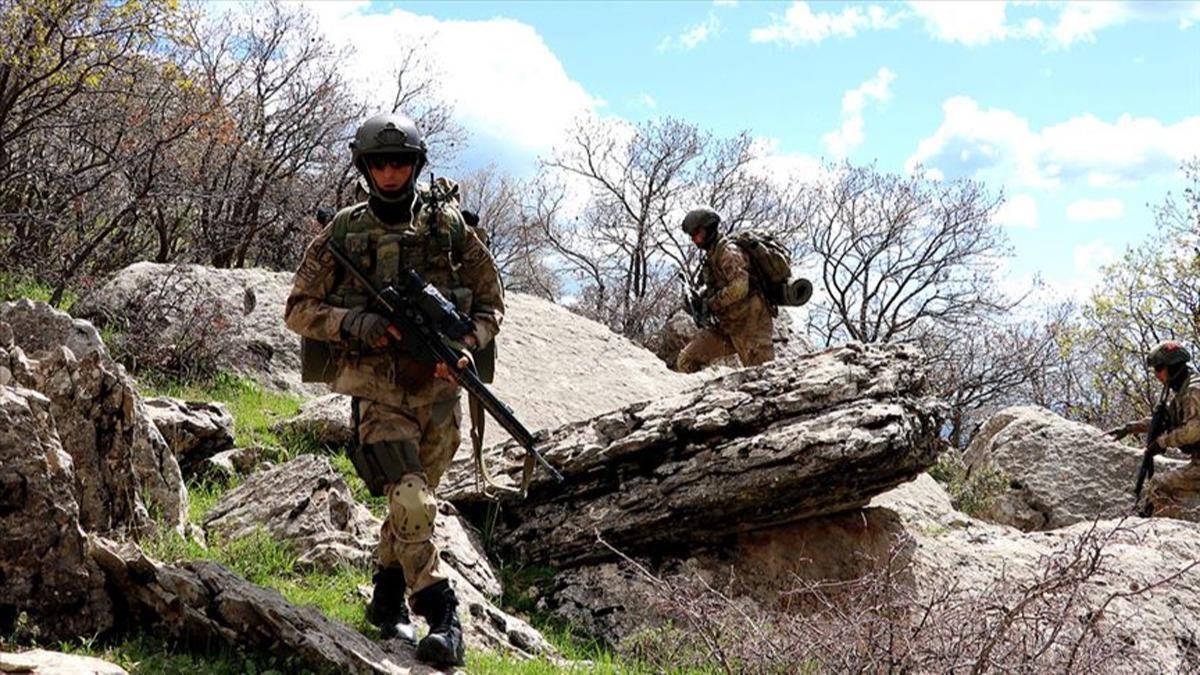 Siirt'te askeri aracn geii srasnda patlama! Blgede operasyon balatld