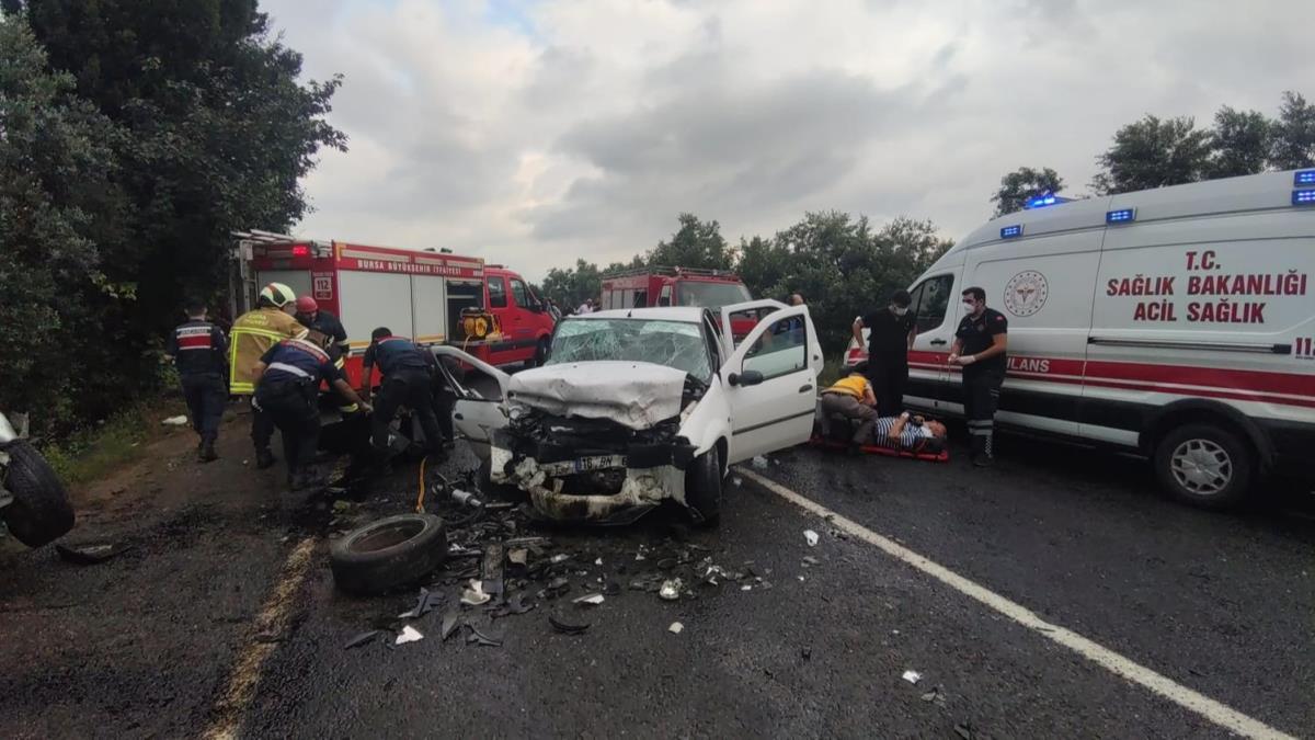 Bursa'da katliam gibi kaza: ok sayda l ve yaral var 