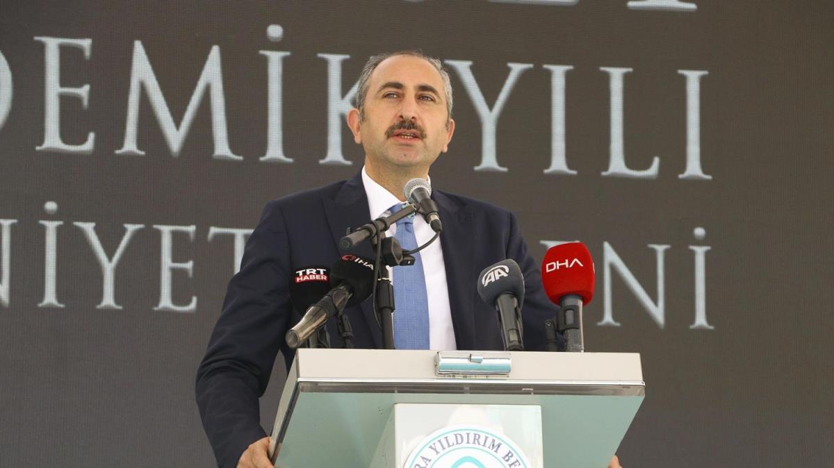 Bakan Gl, yl sonunda 1000 hakim ve savc alacaklarn aklad