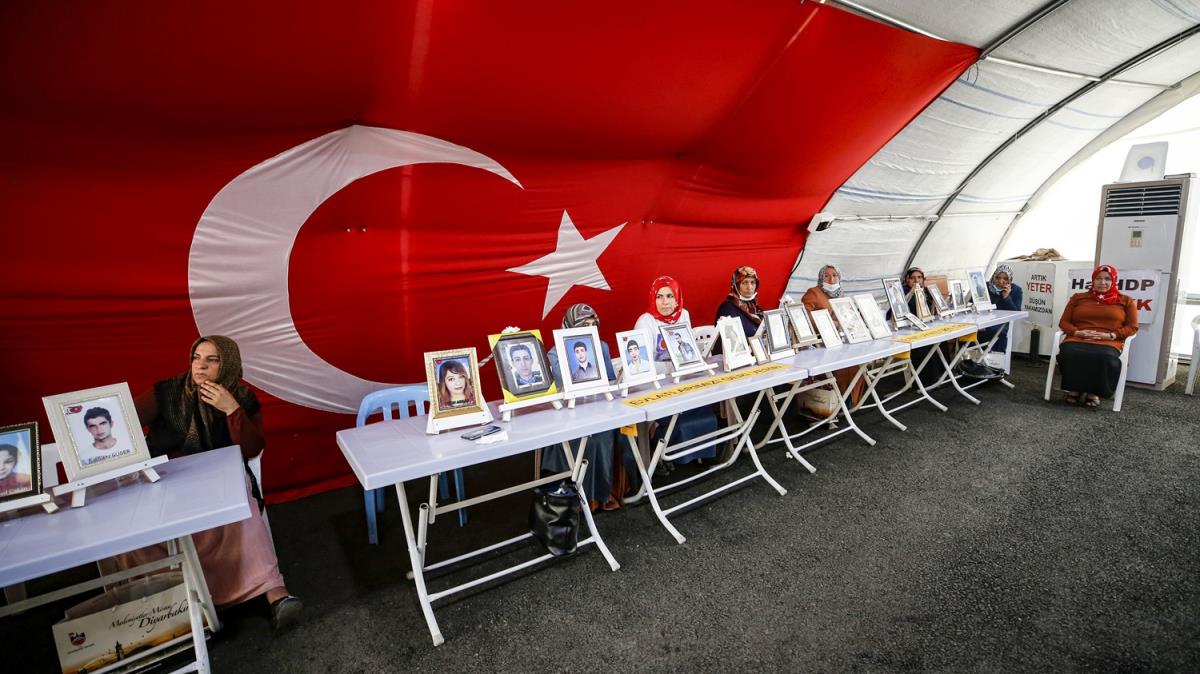 Evlat nbeti devam ediyor