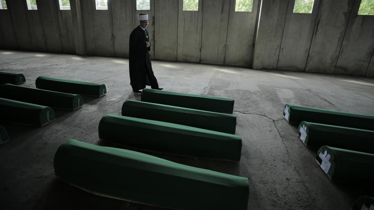 Srebrenitsa Soykrm'nn 19 kurban daha topraa verildi