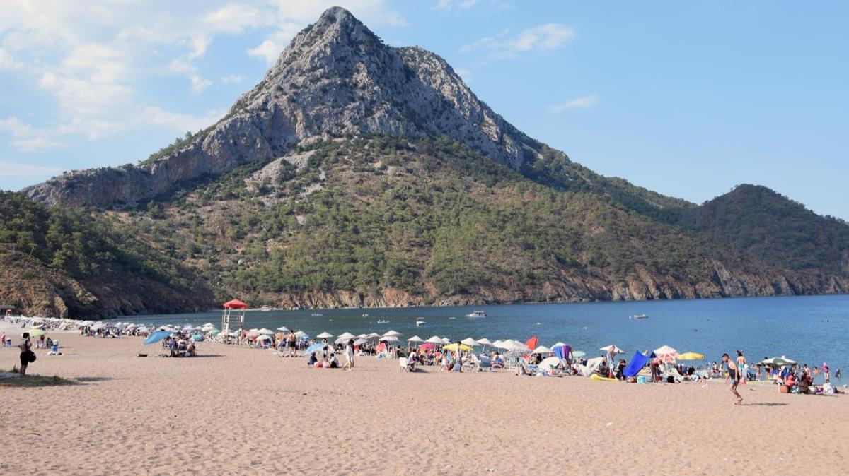 Tatilcilere 'Adrasan'a rezervasyonsuz gelmeyin' ars