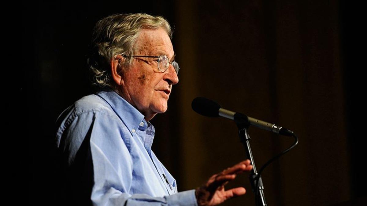 Chomsky'den arpc aklama: slam Avrupa'nn bin yllk korkusu