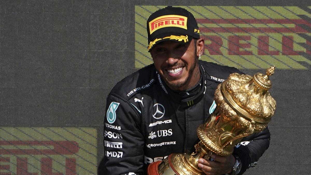 Lewis Hamilton F1 Byk Britanya Grand Prix'sinde zaferin sahibi oldu